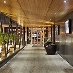 里永基克莱蒙费朗北里亚德酒店 3*