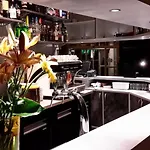 里永基克莱蒙费朗北里亚德酒店
