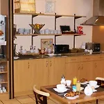 里永基克莱蒙费朗北里亚德酒店 3*