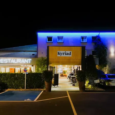 Kyriad Clermont Ferrand Nord - 3* 리옴