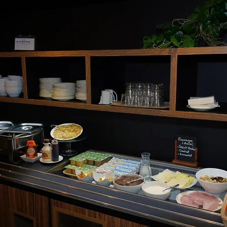 Kyriad Clermont Ferrand Nord - 리옴