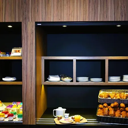 Otel Kyriad Clermont Ferrand Nord - 3*