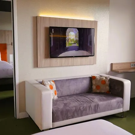 Kyriad Clermont Ferrand Nord - Hotell Riom