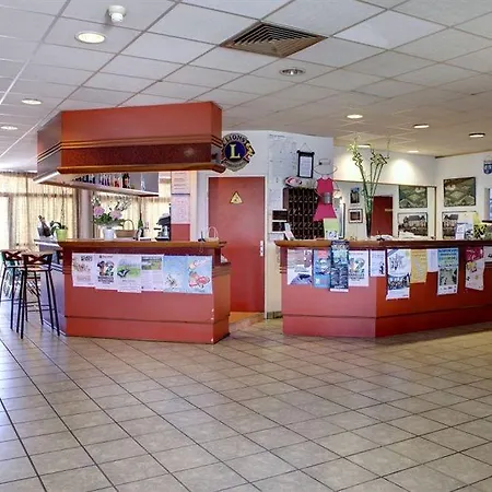 Kyriad Clermont Ferrand Nord - 3* リオン