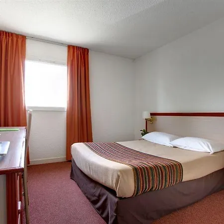 Kyriad Clermont Ferrand Nord - Otel