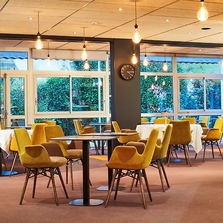 호텔 Kyriad Clermont Ferrand Nord - 3*