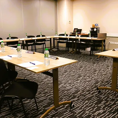 Kyriad Clermont Ferrand Nord - 리옴