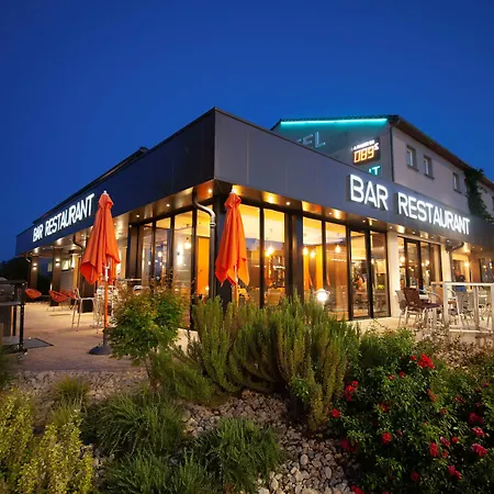 호텔 Kyriad Clermont Ferrand Nord - 3*