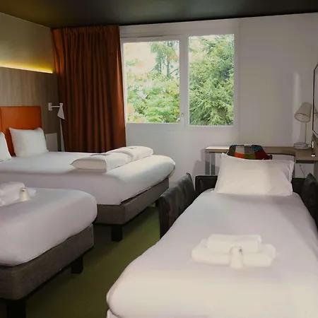 Hotell Kyriad Clermont Ferrand Nord - Riom