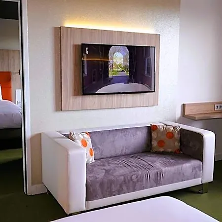 Kyriad Clermont Ferrand Nord - 3*