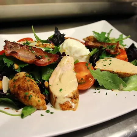 Kyriad Clermont Ferrand Nord - 리옴