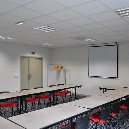 Kyriad Clermont Ferrand Nord - 리옴