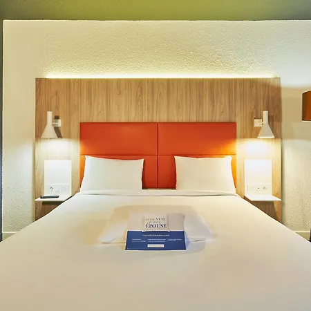 Otel Kyriad Clermont Ferrand Nord - 3*