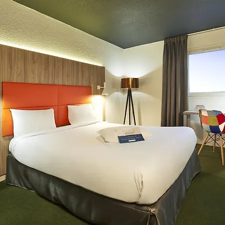 Otel Kyriad Clermont Ferrand Nord -