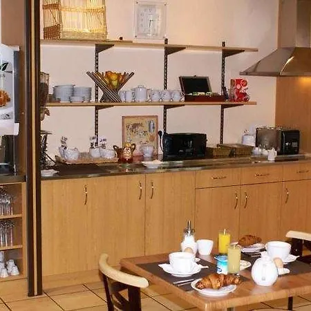 Kyriad Clermont Ferrand Nord - 3*