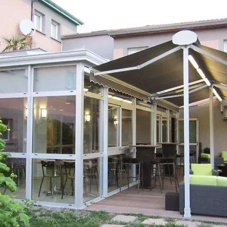 Kyriad Clermont Ferrand Nord - 3*