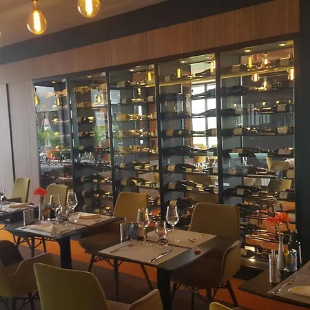 Otel Kyriad Clermont Ferrand Nord -