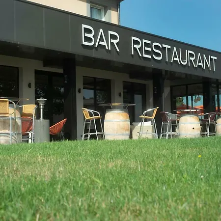 Hotell Kyriad Clermont Ferrand Nord - 3*