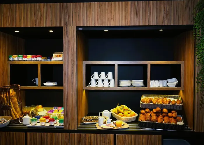 Kyriad Clermont Ferrand Nord - Hotel 3*