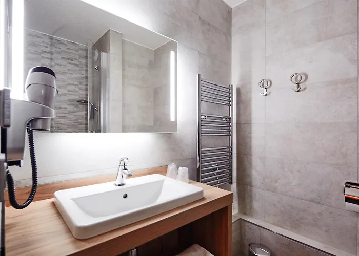 Kyriad Clermont Ferrand Nord - Riom