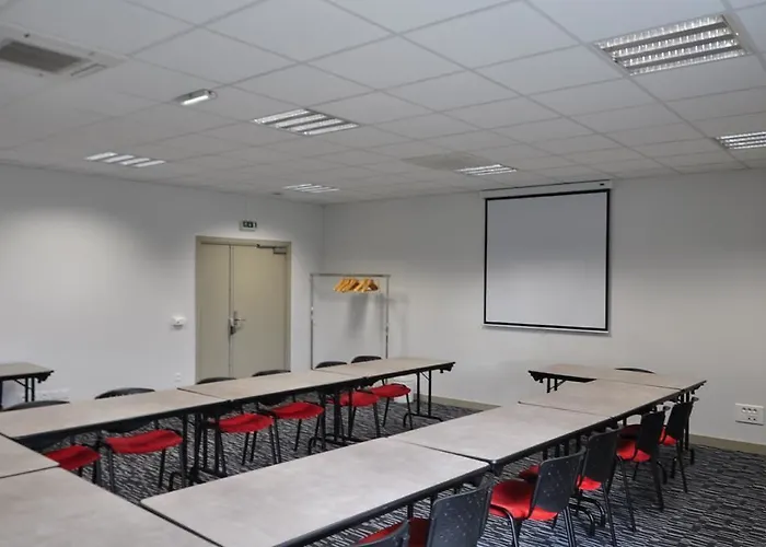 Kyriad Clermont Ferrand Nord - Riom