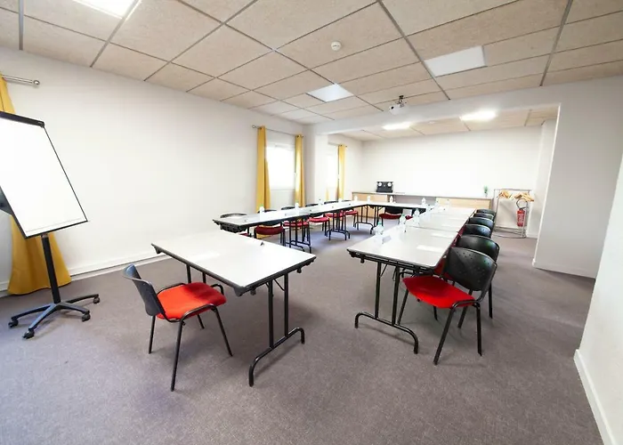 Kyriad Clermont Ferrand Nord - 3*